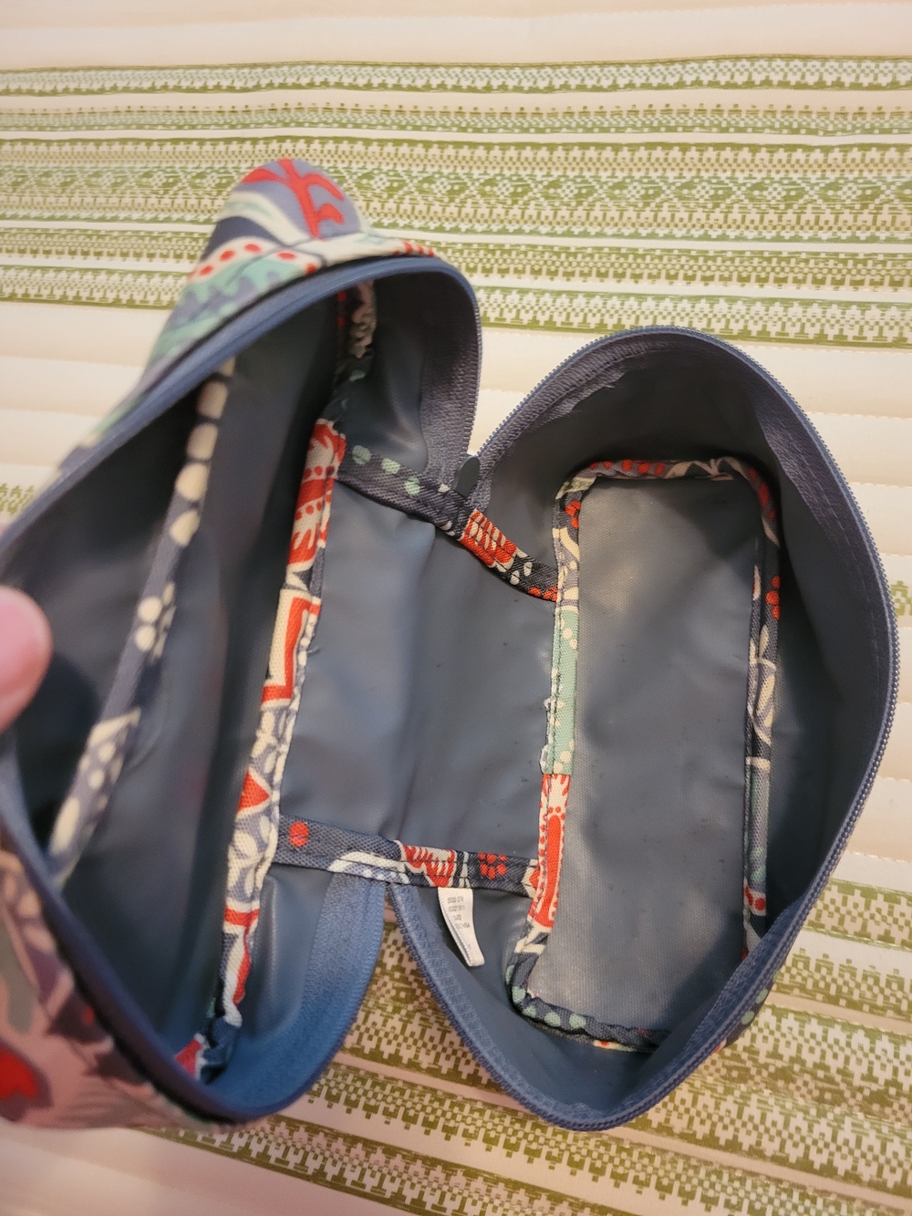 Vera Bradley Nomadic Floral Travel Set - Picture 9 of 11